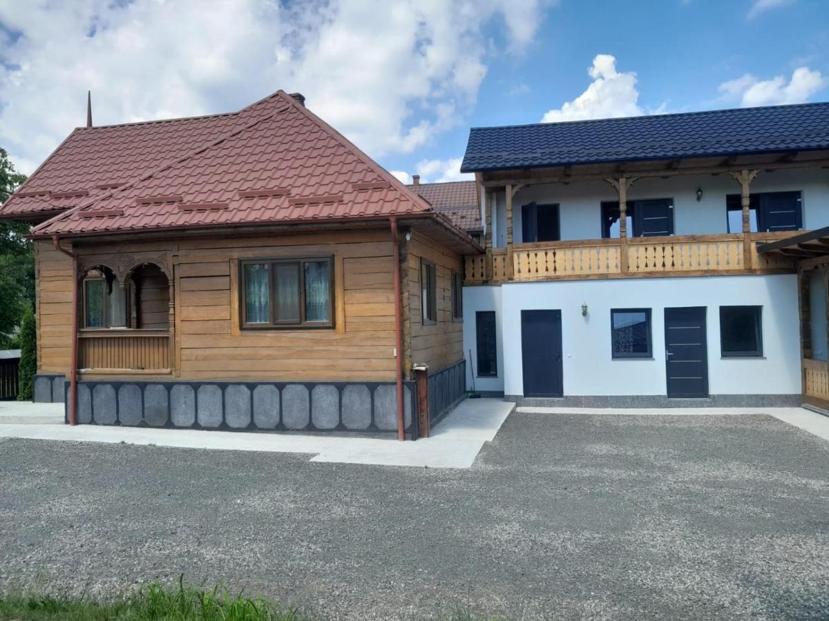 Casa De Langa Padure Hotel Sighetu Marmatiei Ngoại thất bức ảnh