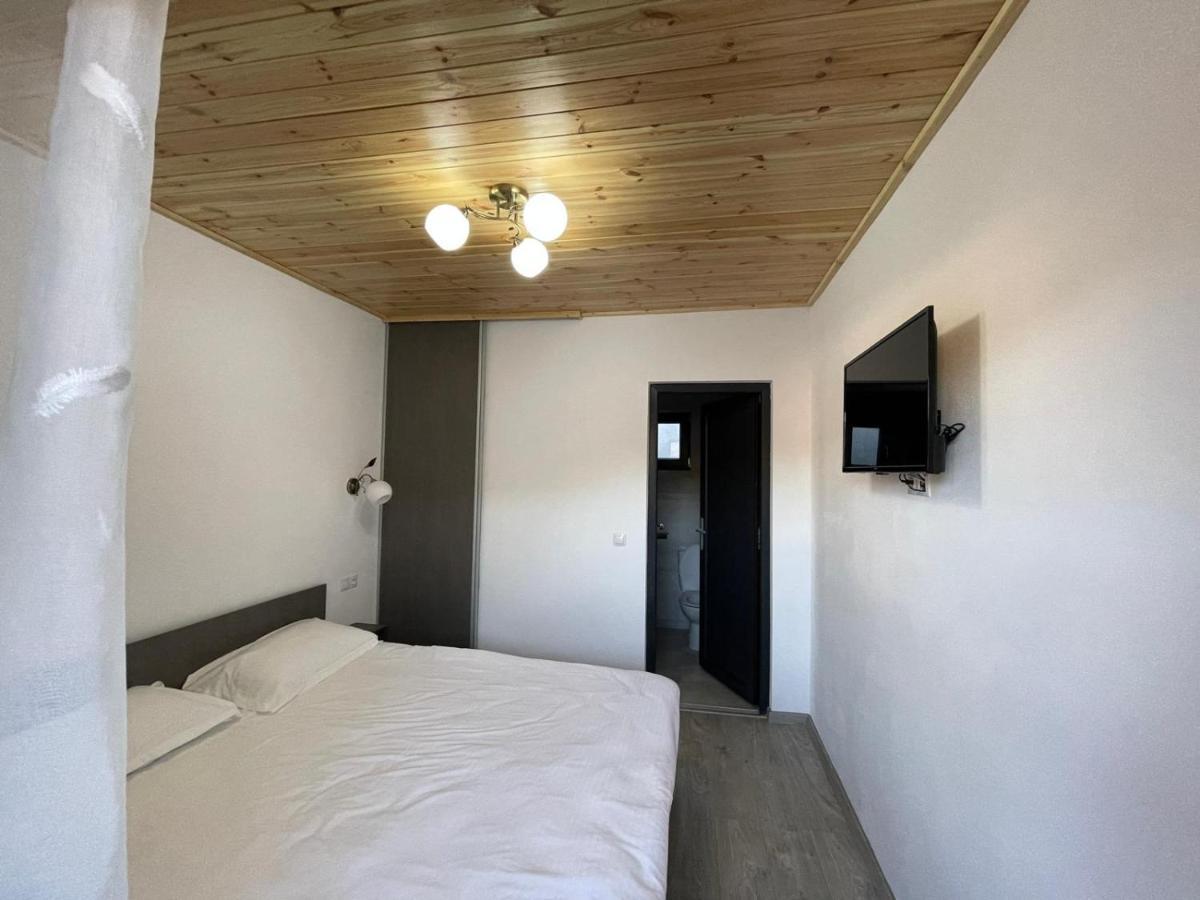 Casa De Langa Padure Hotel Sighetu Marmatiei Ngoại thất bức ảnh